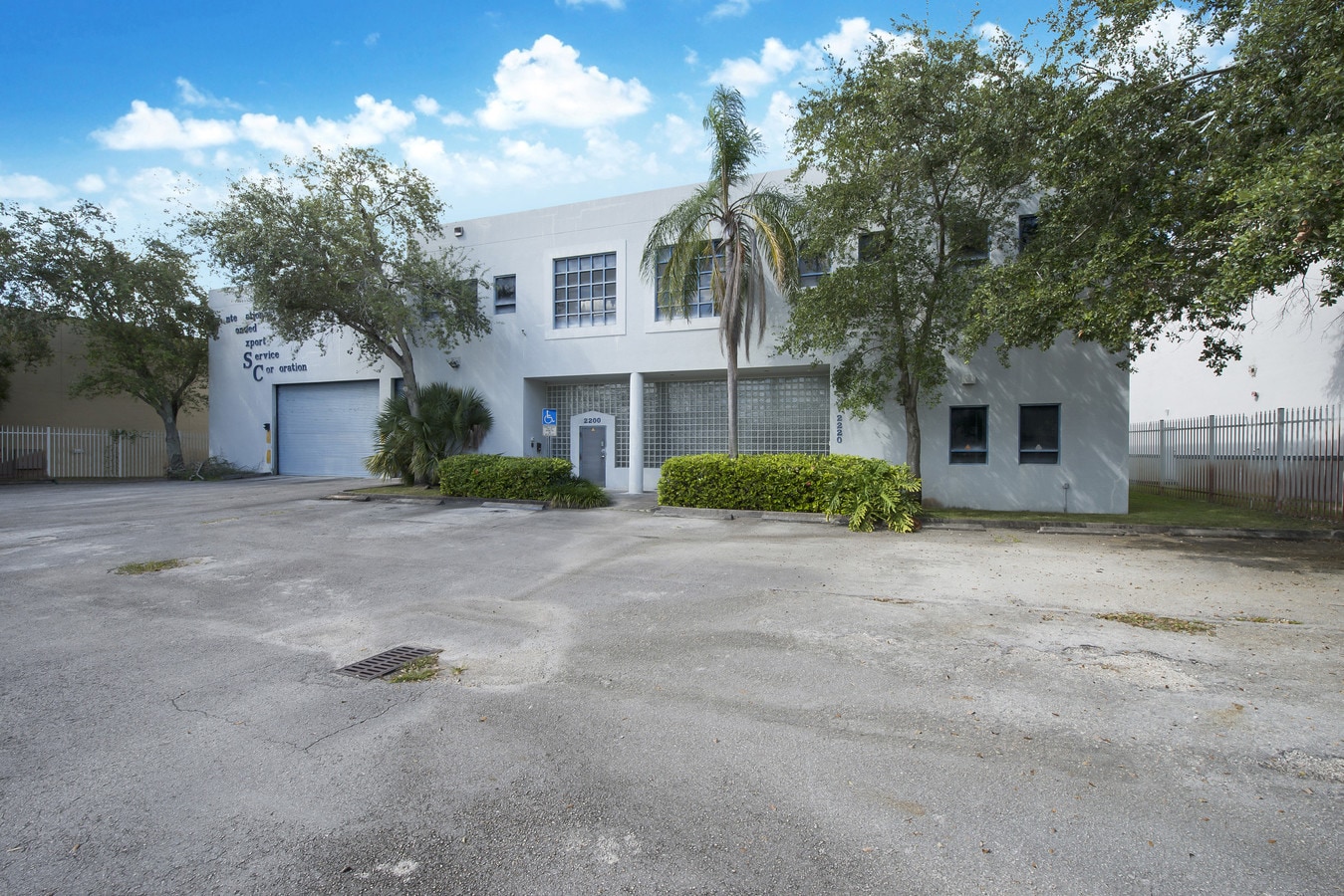 2200 NW 102nd Pl, Miami, FL 33172