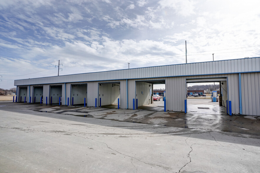 Car Wash Portfolio portfolio of 2 properties for sale on LoopNet.com - Building Photo - Image 1 of 50