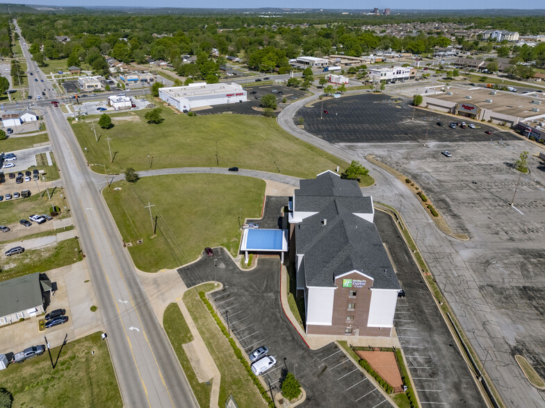 Price Rd & SE Washington Blvd, Bartlesville, OK for sale - Aerial - Image 3 of 3