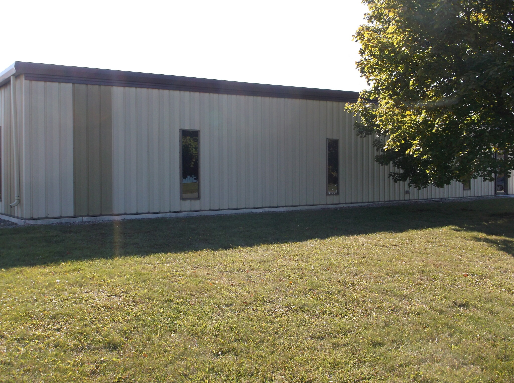 1434 Progress Ln, Omro, WI for lease Building Photo- Image 1 of 28