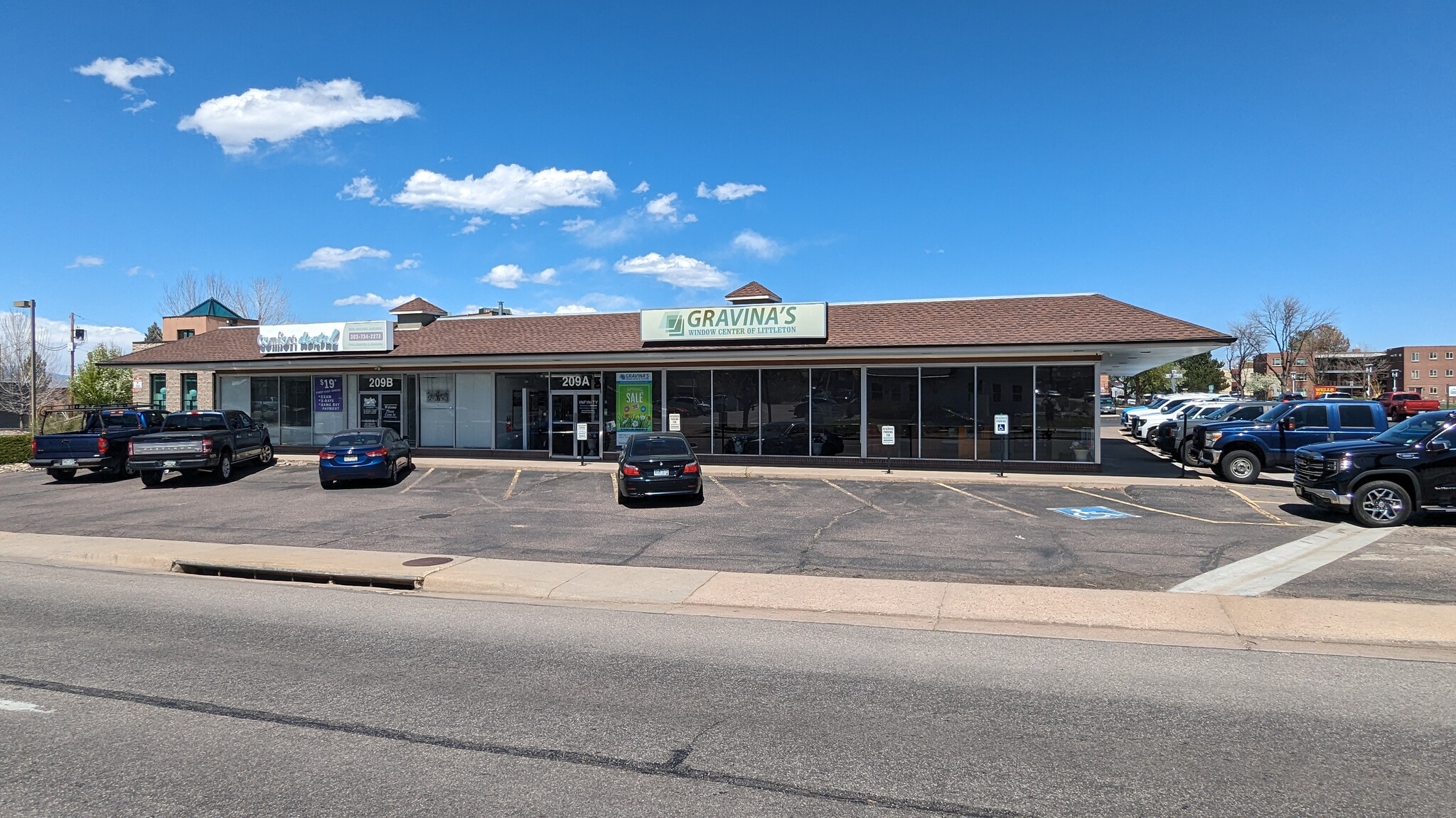 209 W Littleton Blvd, Littleton, CO for lease Building Photo- Image 1 of 1