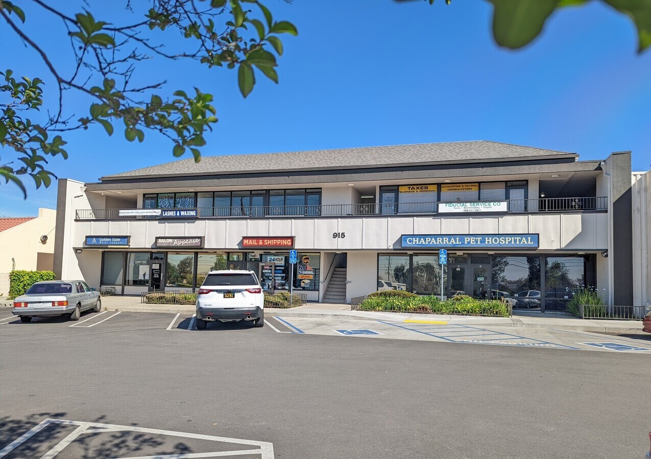 915 W Foothill Blvd, Claremont, CA 91711