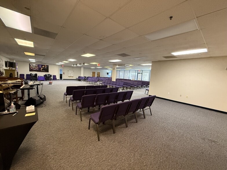 10318-10332 Battleview Pky, Manassas, VA for lease - Interior Photo - Image 2 of 10