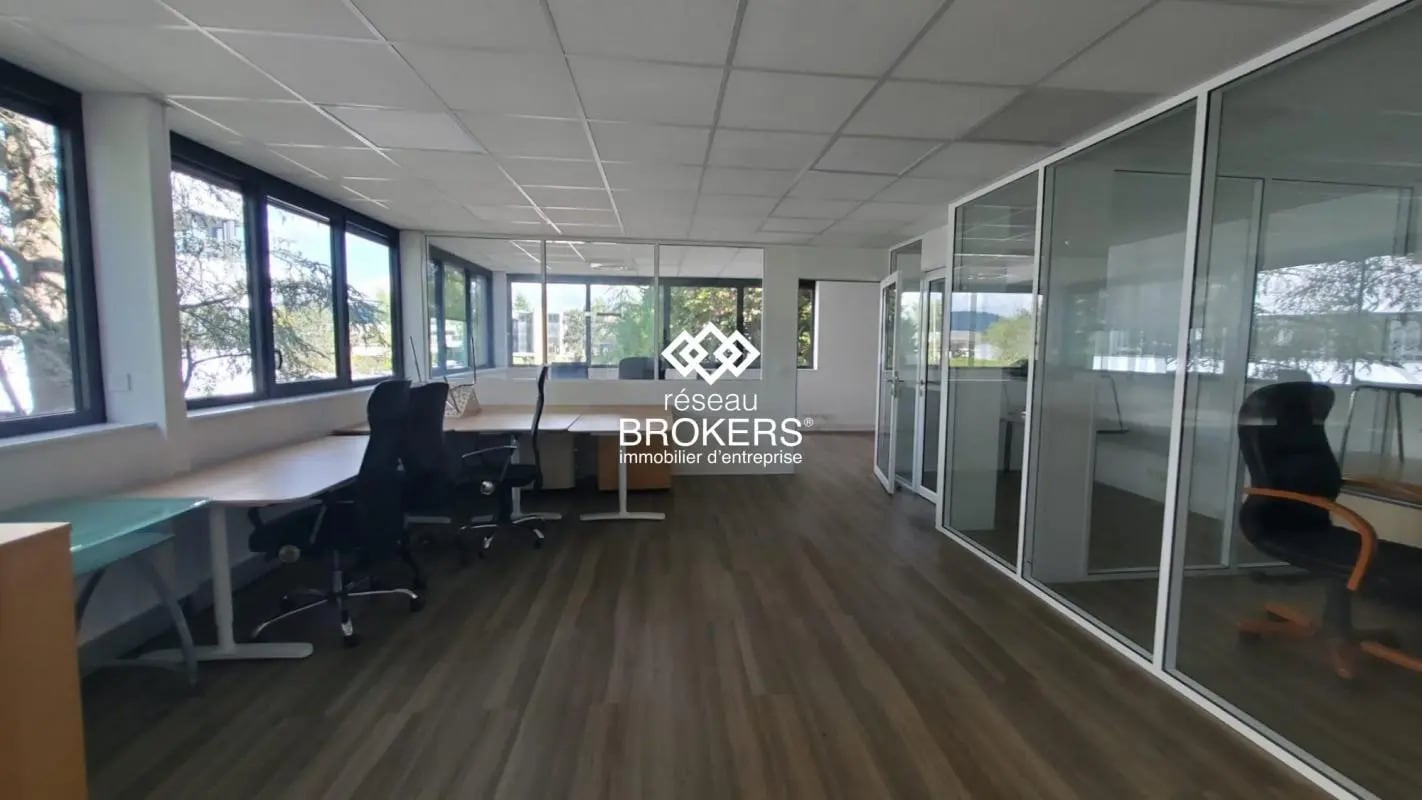 Office in Annecy for lease Interior Photo- Image 1 of 13