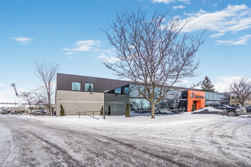 2351 Boul Fernand-Lafontaine, Longueuil, QC for sale - Building Photo - Image 1 of 21