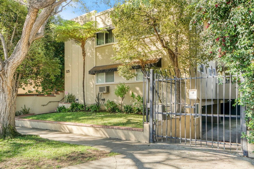 525 N Sweetzer Ave, Los Angeles, CA for sale - Building Photo - Image 1 of 25