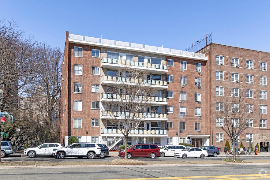 3201 Grand Concourse, The Bronx, NY for sale - Primary Photo - Image 1 of 1