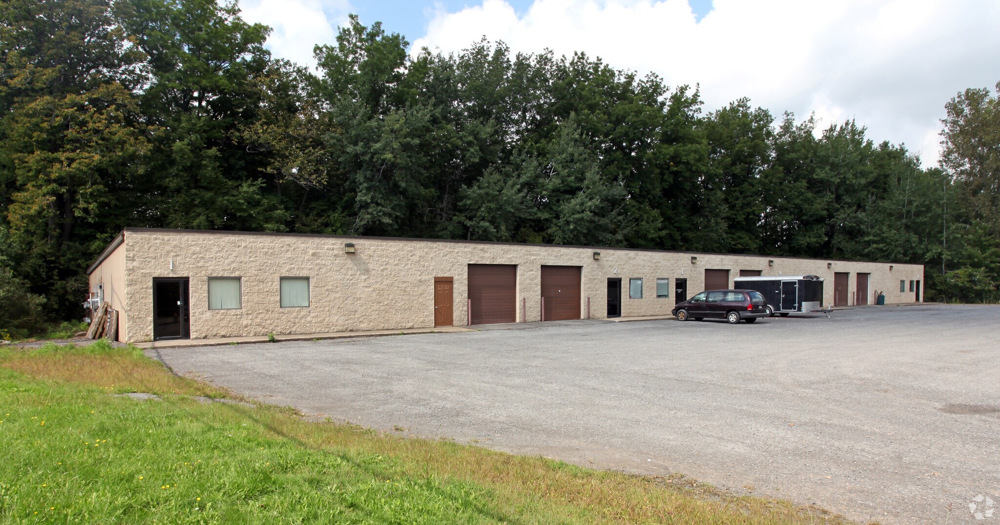 7851 Maltlage Dr, Liverpool, NY for sale Primary Photo- Image 1 of 1