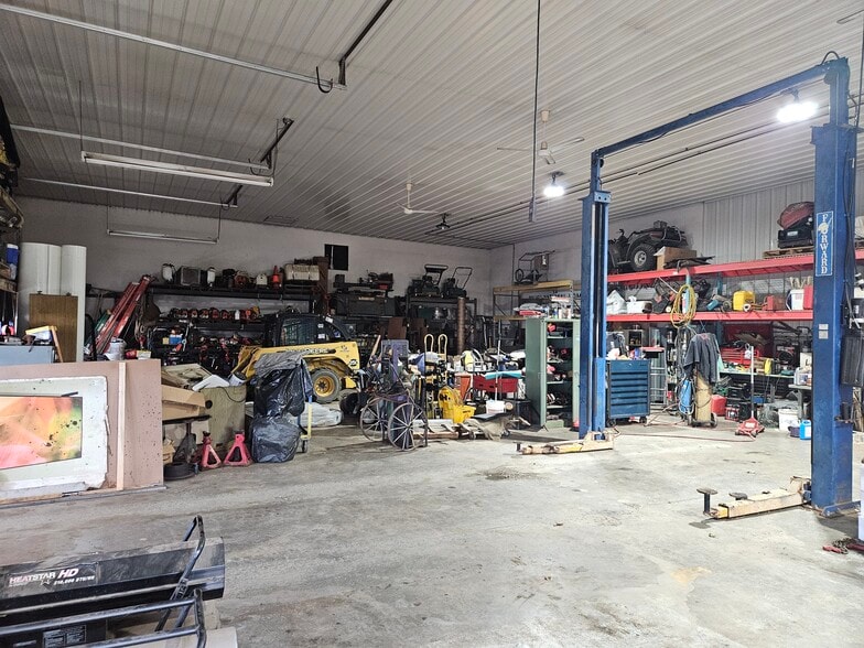 136 Meriden Rd, Middlefield, CT for sale - Building Photo - Image 3 of 7