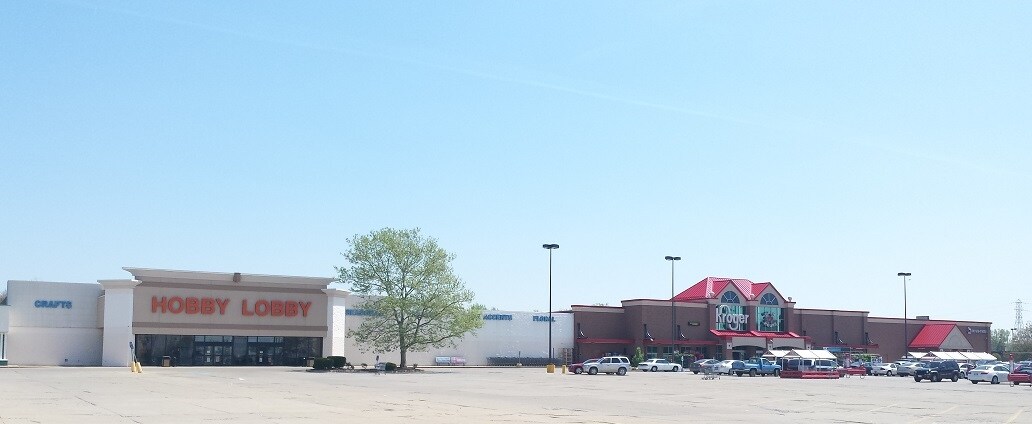 4650-4714 S US Highway 41, Terre Haute, IN for sale Building Photo- Image 1 of 1