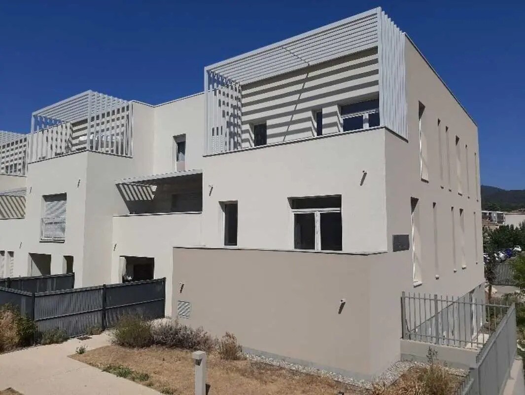 Office in Manosque for sale Building Photo- Image 1 of 2