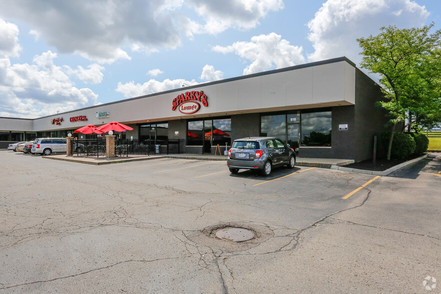 810-852 Watertower Ln, Dayton, OH for lease - Building Photo - Image 1 of 3