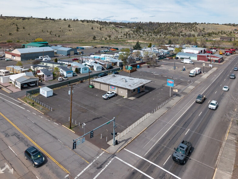 40 Nw 4th St, Madras, OR for sale - Primary Photo - Image 1 of 10