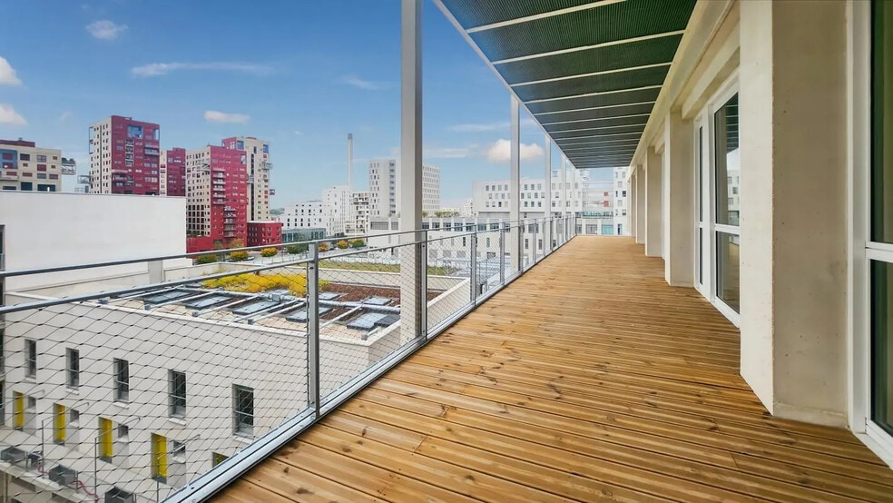 Office in Ivry-sur-Seine for lease - Building Photo - Image 2 of 8