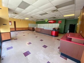 1665 Dove Park Rd, Mandeville, LA for lease Interior Photo- Image 2 of 11