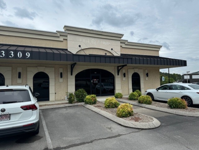 3309 Cummings Hwy, Chattanooga, TN for lease - Building Photo - Image 1 of 16