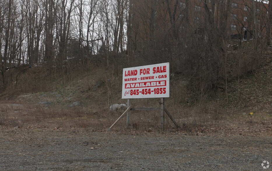 43 Salt Point Tpke, Poughkeepsie, NY for sale - Primary Photo - Image 1 of 1