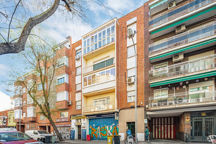 Calle Hermanos Gómez, 13, Madrid, Madrid for sale - Primary Photo - Image 1 of 1