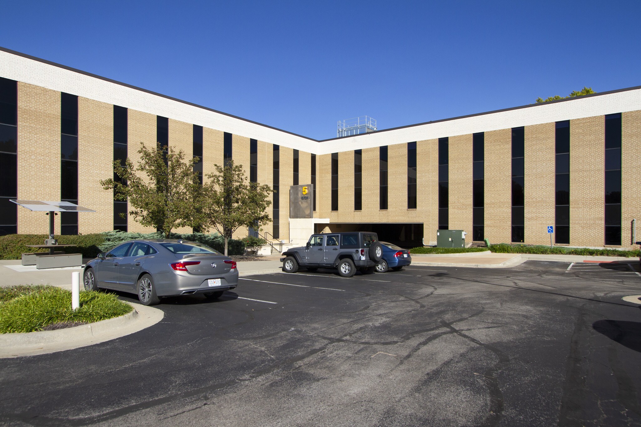 6701 W 64th St, Overland Park, KS for sale Building Photo- Image 1 of 1