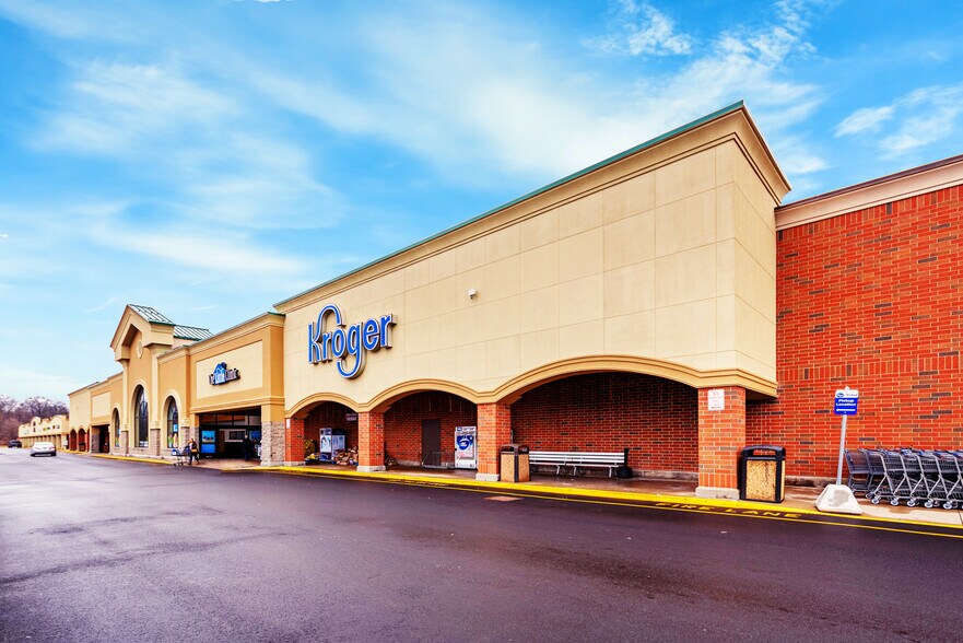 780-798 Northwoods Blvd, Vandalia, OH for lease - Building Photo - Image 2 of 9