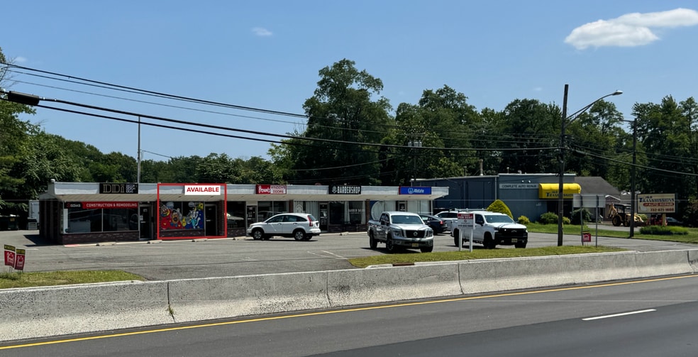 663-673 State Route 35, Middletown, NJ for lease - Building Photo - Image 1 of 7
