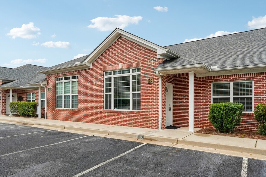 418 Pirkle Ferry Rd, Cumming, GA for lease - Building Photo - Image 3 of 5