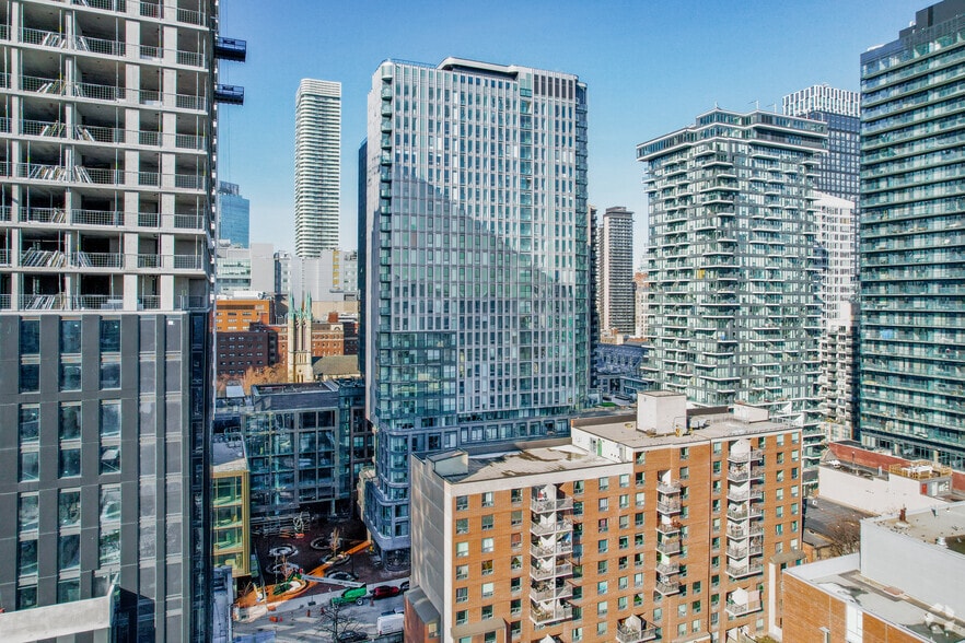 30 Mutual St, Toronto, ON for lease - Building Photo - Image 2 of 3