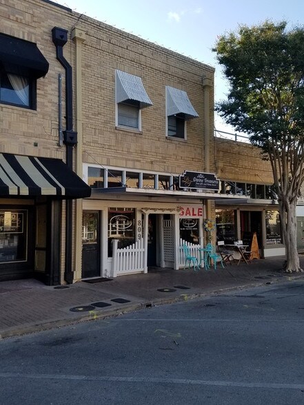 809 S Main St, Georgetown, TX for sale - Building Photo - Image 1 of 1