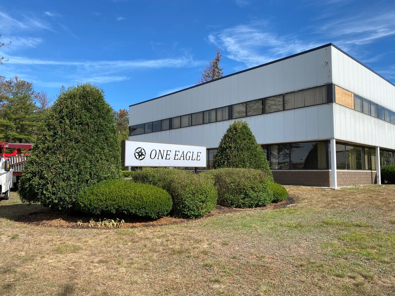 1 Eagle Dr, Sanford, ME for lease - Building Photo - Image 1 of 1