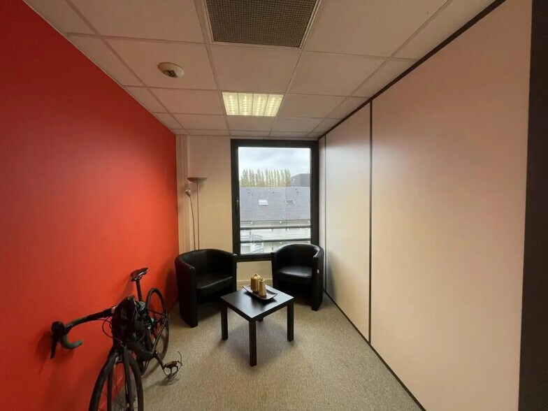 Office in Wasquehal for sale - Building Photo - Image 2 of 9