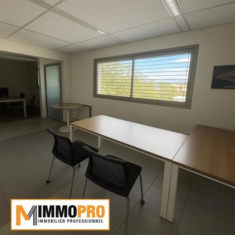 Office in Fréjus for lease Interior Photo- Image 1 of 8