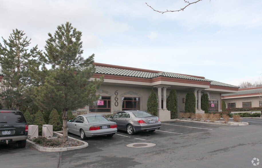 660 Sierra Rose Dr, Reno, NV for sale - Building Photo - Image 3 of 5