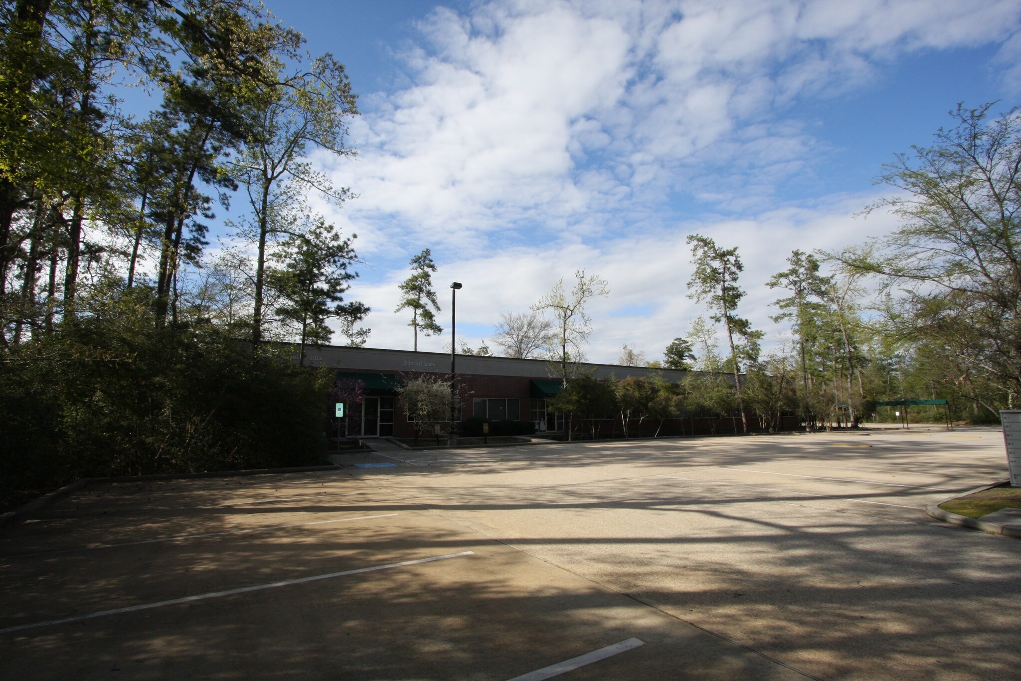 9001 Forest Crossing, The Woodlands, TX for sale Building Photo- Image 1 of 1