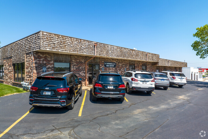 12305-12309 Gold St, Omaha, NE for lease - Building Photo - Image 1 of 10