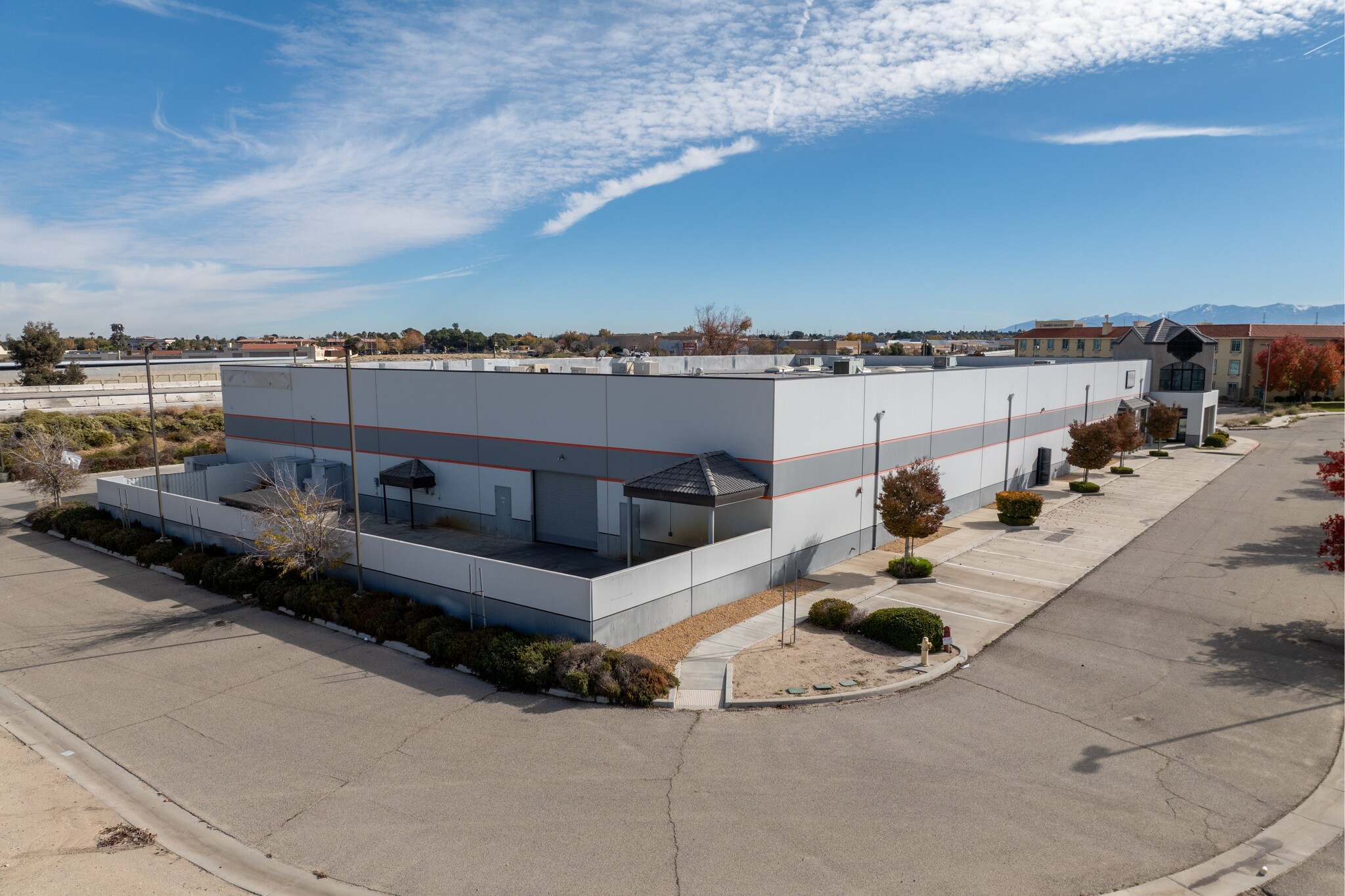 1759 W Avenue J12, Lancaster, CA for lease Interior Photo- Image 1 of 50