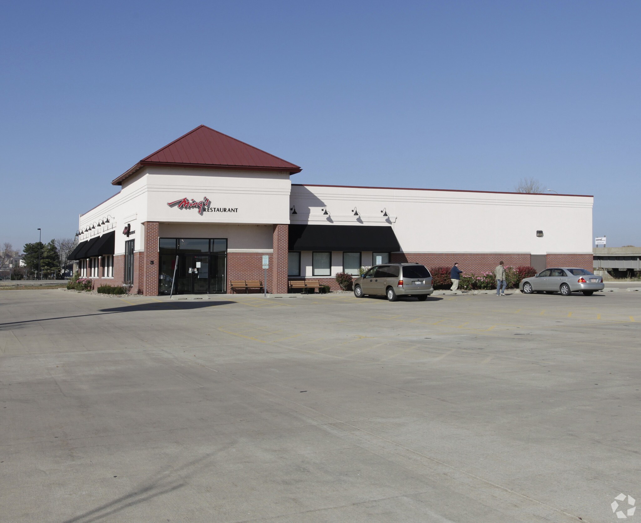 1100 Riverside, East Peoria, IL for sale Primary Photo- Image 1 of 1