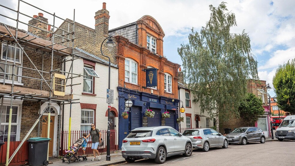 34 Scotland Green, London for sale - Building Photo - Image 3 of 3