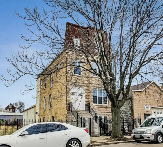 2438 W 25th St, Chicago, IL for sale - Building Photo - Image 1 of 7