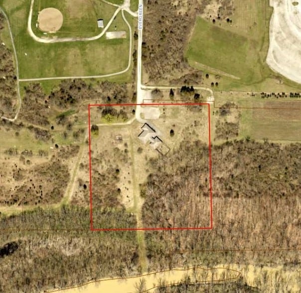 1401 Evergreen Rd, Huntington, IN 46750