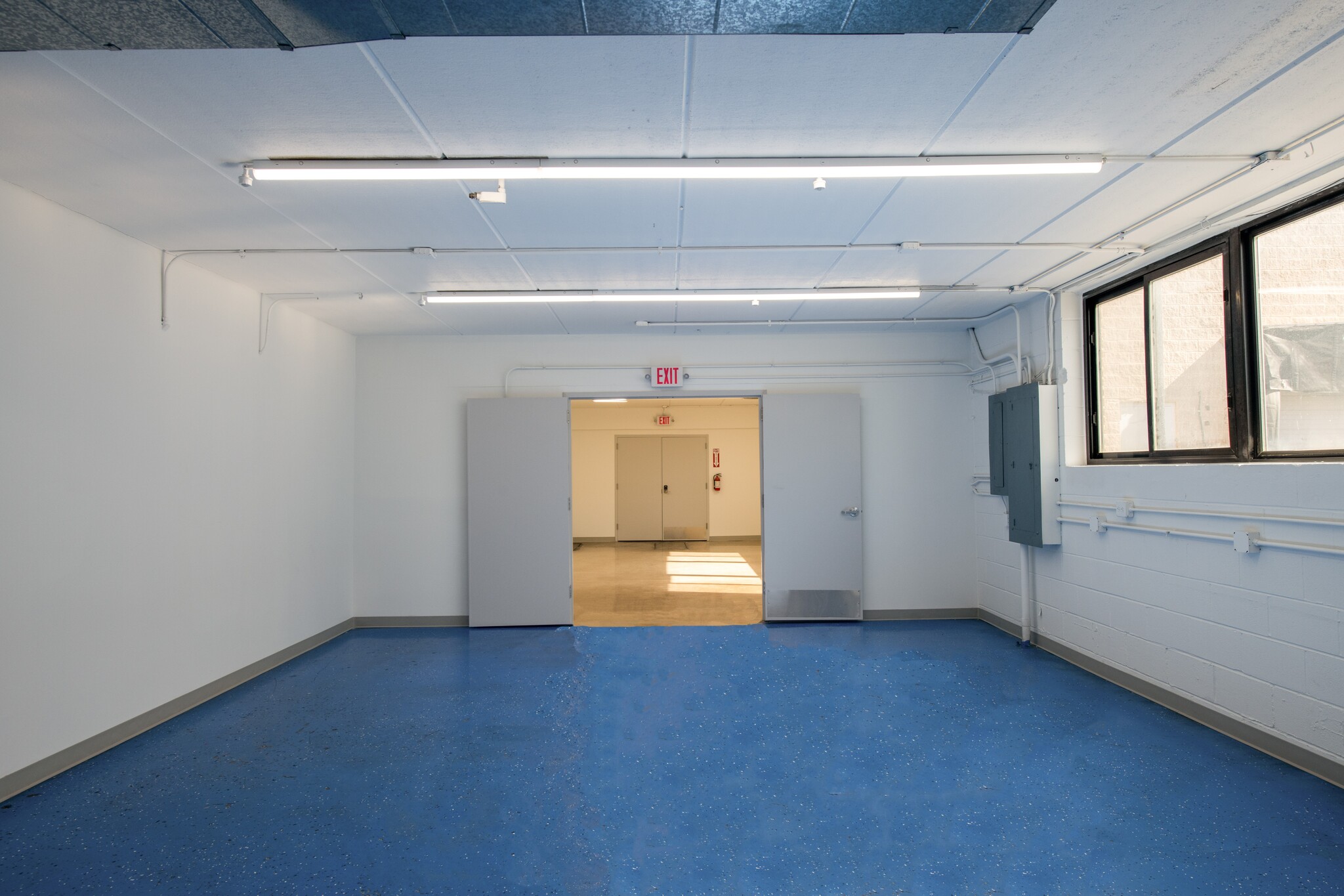 1657 N Kostner Ave, Chicago, IL for lease Interior Photo- Image 1 of 6