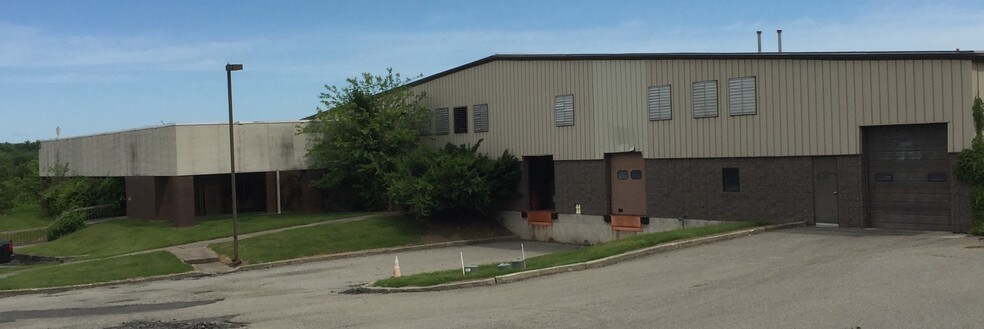 2 Municipal Rd, Newton, NJ for sale - Building Photo - Image 1 of 1