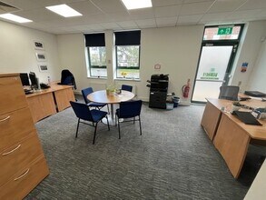 85 Great North Rd, Hatfield for lease Interior Photo- Image 1 of 3