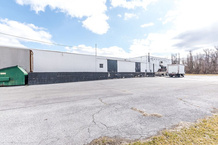 196 Carlton Dr, Inwood, WV for sale - Building Photo - Image 3 of 34