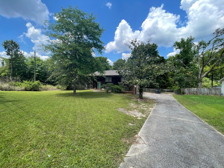 8685 Helena Rd, Pelham, AL for sale - Building Photo - Image 1 of 1