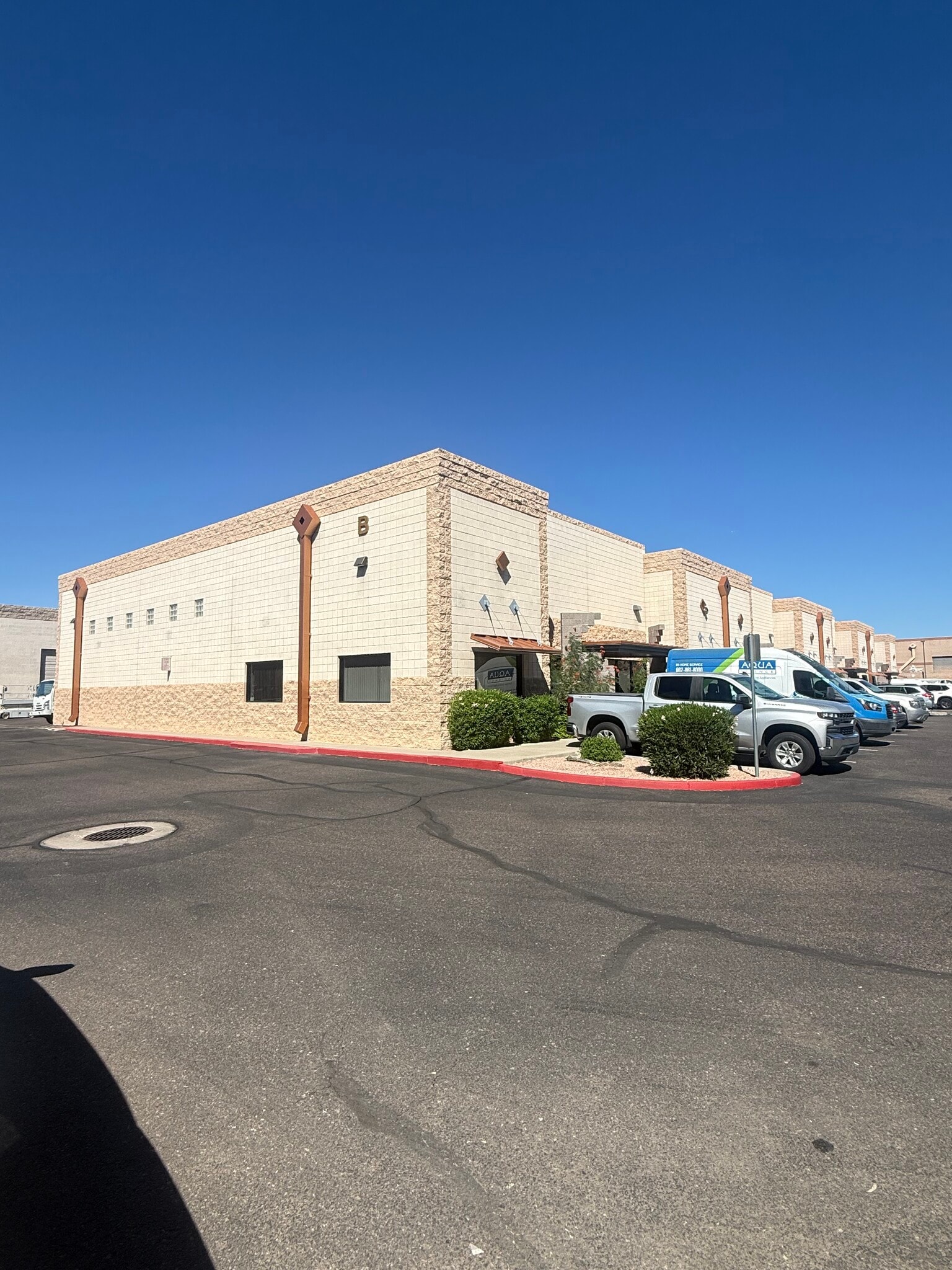 20819 N 25th Pl, Phoenix, AZ for lease Interior Photo- Image 1 of 12