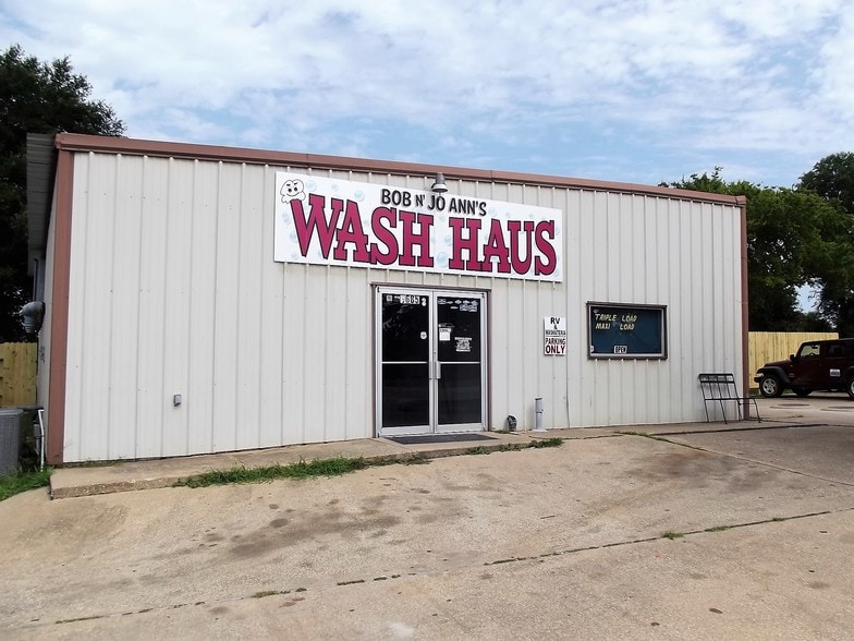 3685 Highway 19, Huntsville, TX for sale - Primary Photo - Image 1 of 44