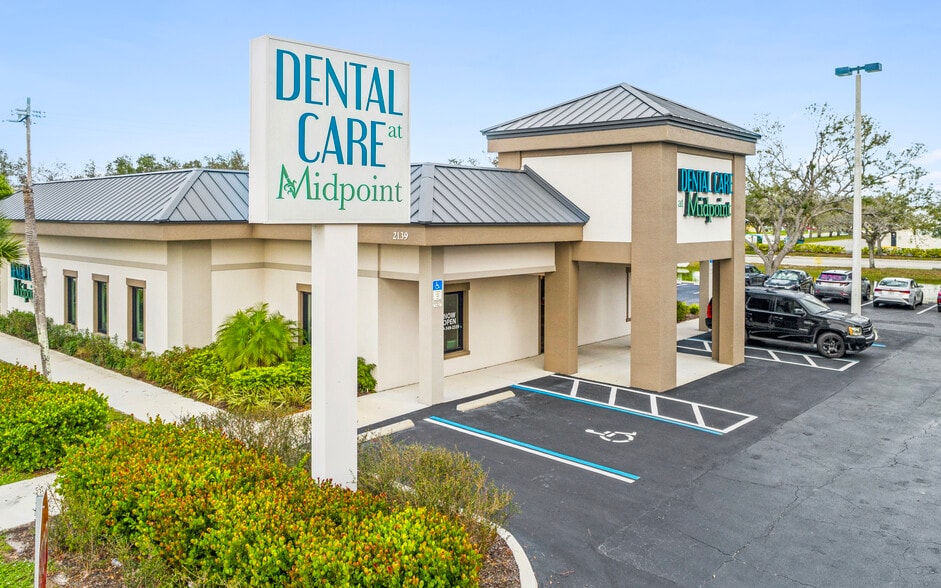 2139 Del Prado Blvd S, Cape Coral, FL for sale - Building Photo - Image 3 of 4