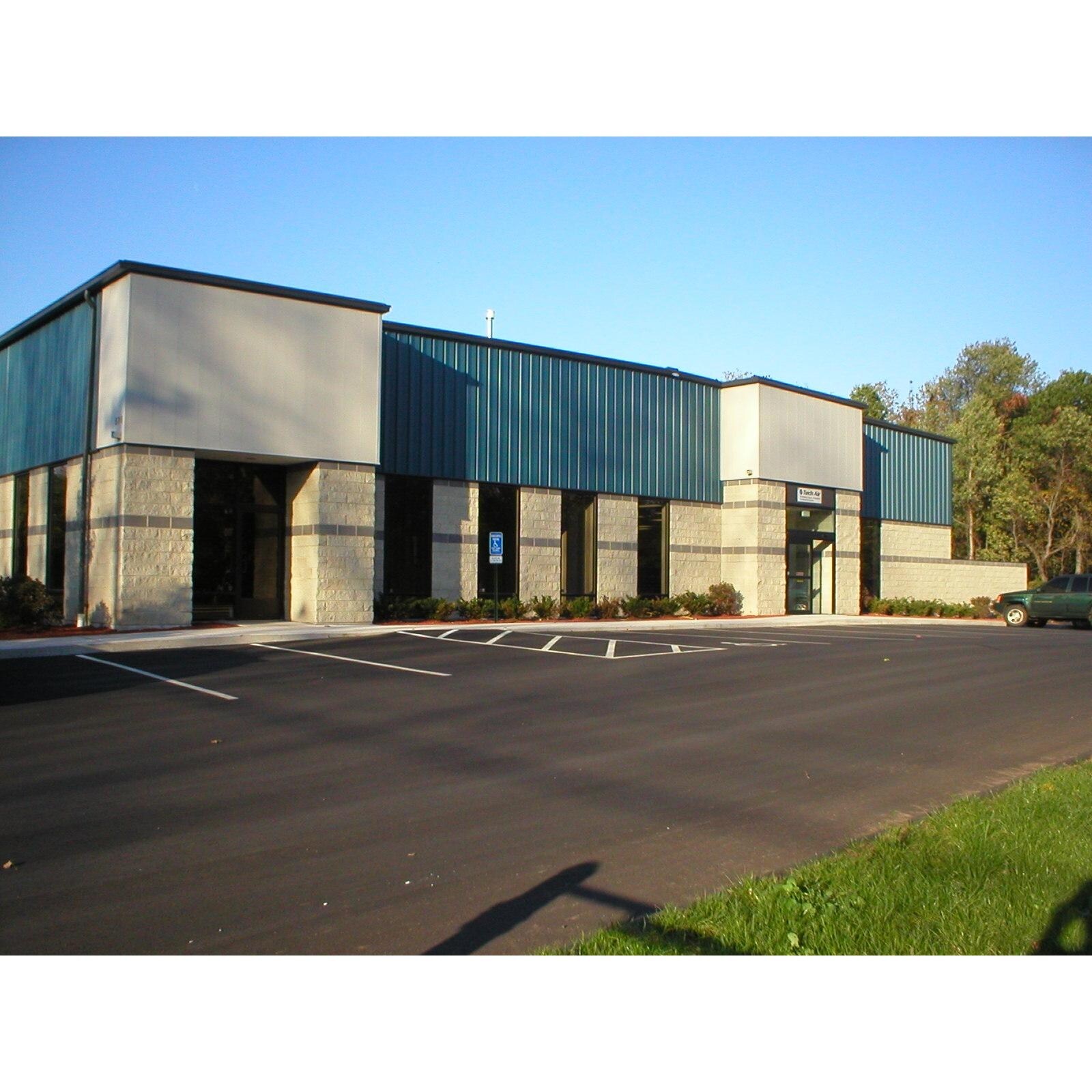 576 Christian Ln, Berlin, CT for sale Primary Photo- Image 1 of 1