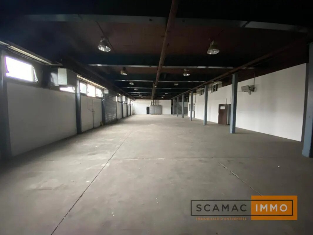 Industrial in Chilly-Mazarin for lease Building Photo- Image 1 of 5