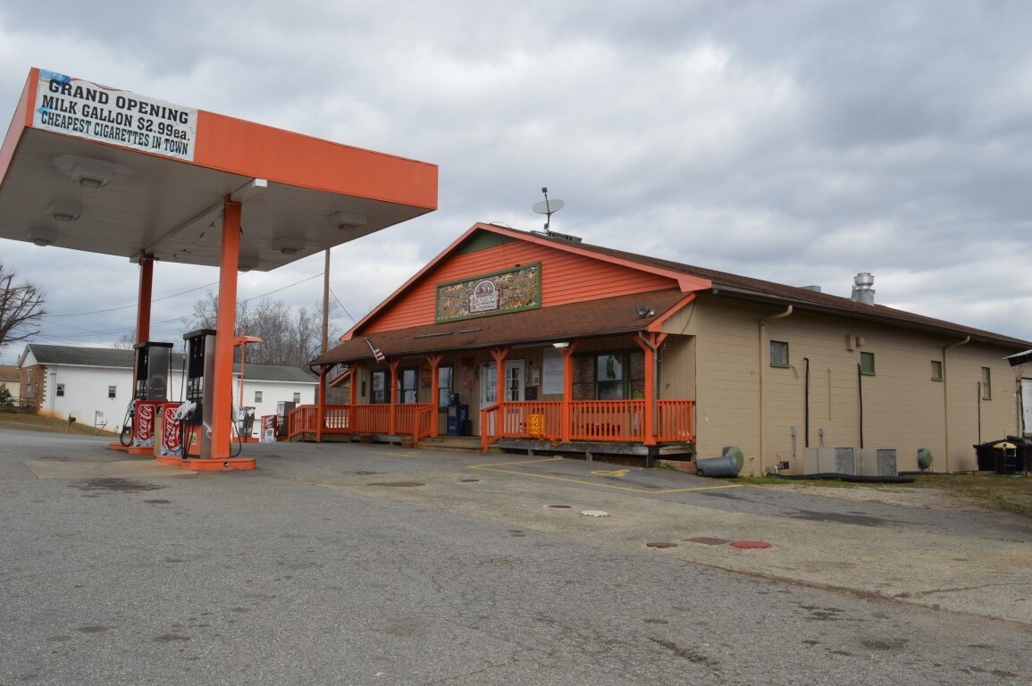 5083 NC 704 Hwy East, Sandy Ridge, NC for sale Primary Photo- Image 1 of 1